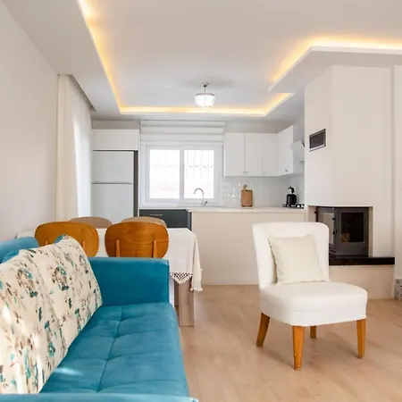 Villa Lovely Backyard And Terrace In Urla